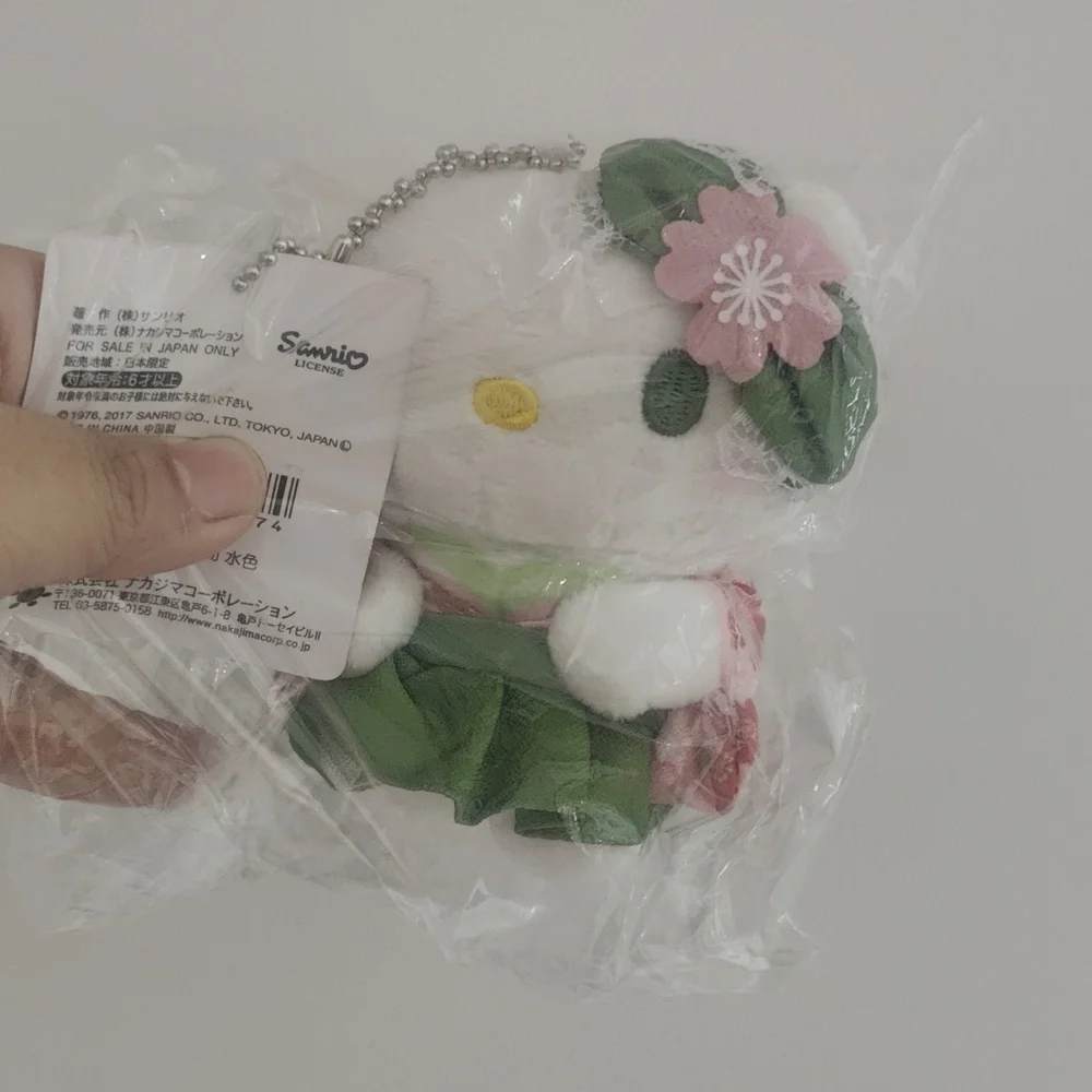 Hello Kitty bag charm - Picture 3 of 4